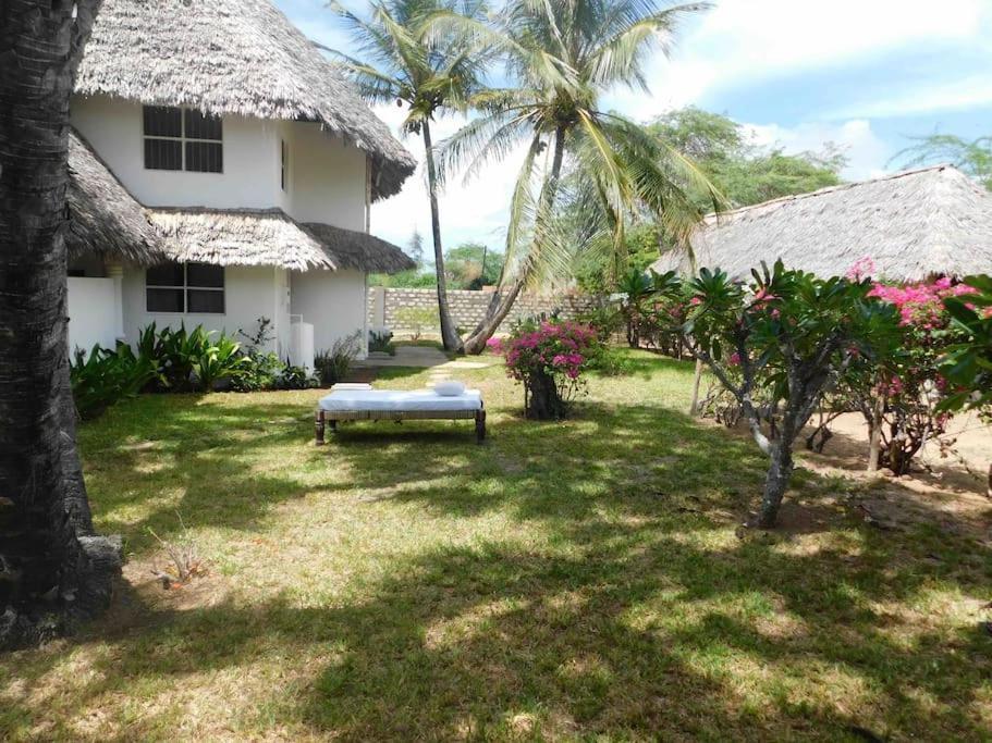 Holiday Home In Malindi Mambrui Exterior photo